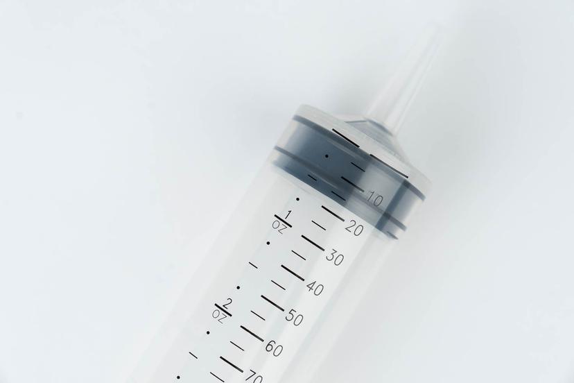 non-needle applicator syringe